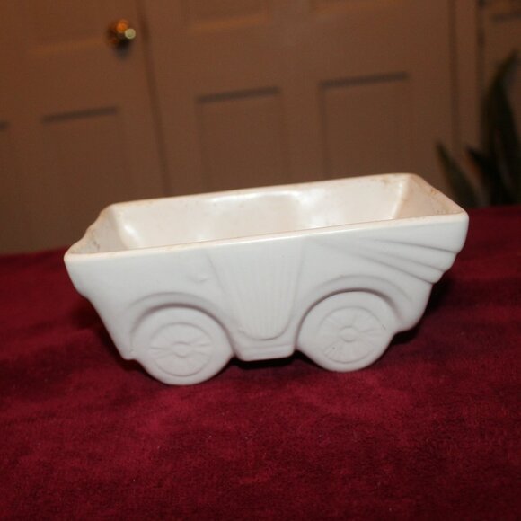 Vintage Hull Pottery USA Railway Car Ceramic Planter White - Picture 4 of 4